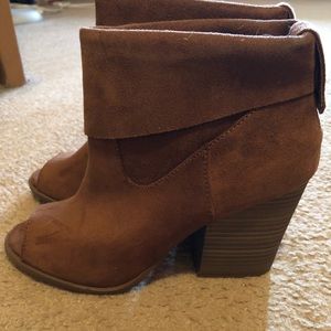 Ankle boots size 8.5